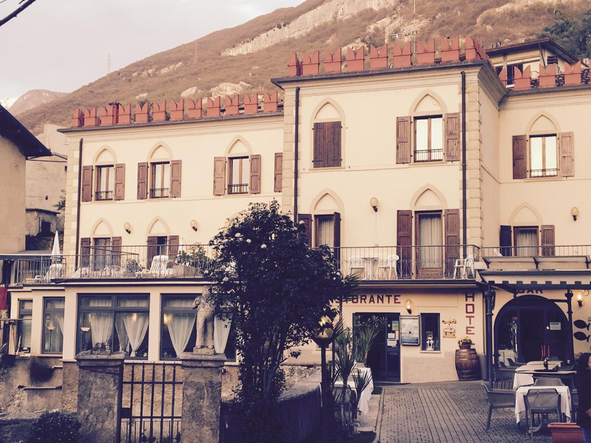 Hotel E Ristorante Cassone Malcesine Exterior photo