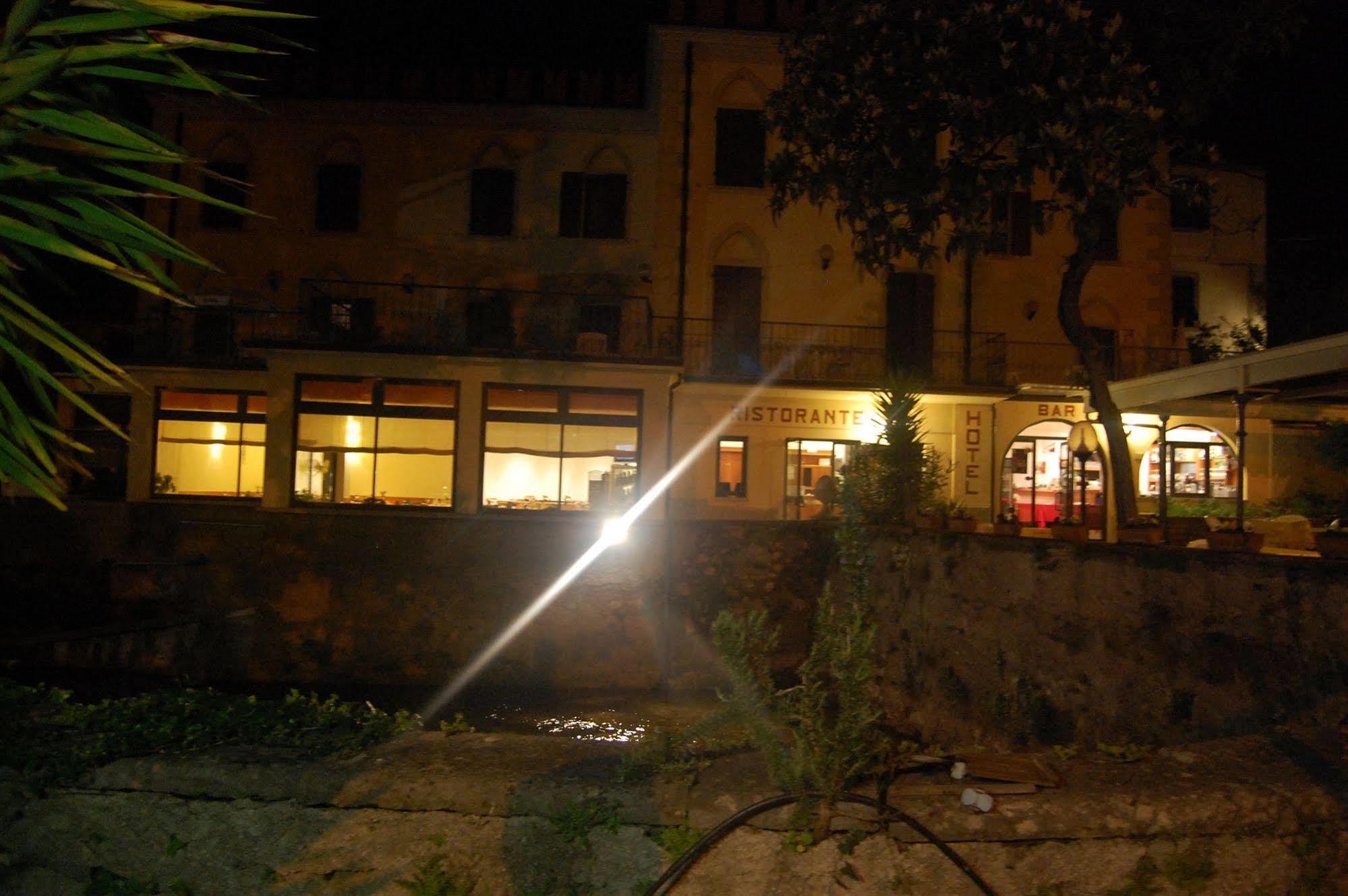 Hotel E Ristorante Cassone Malcesine Exterior photo