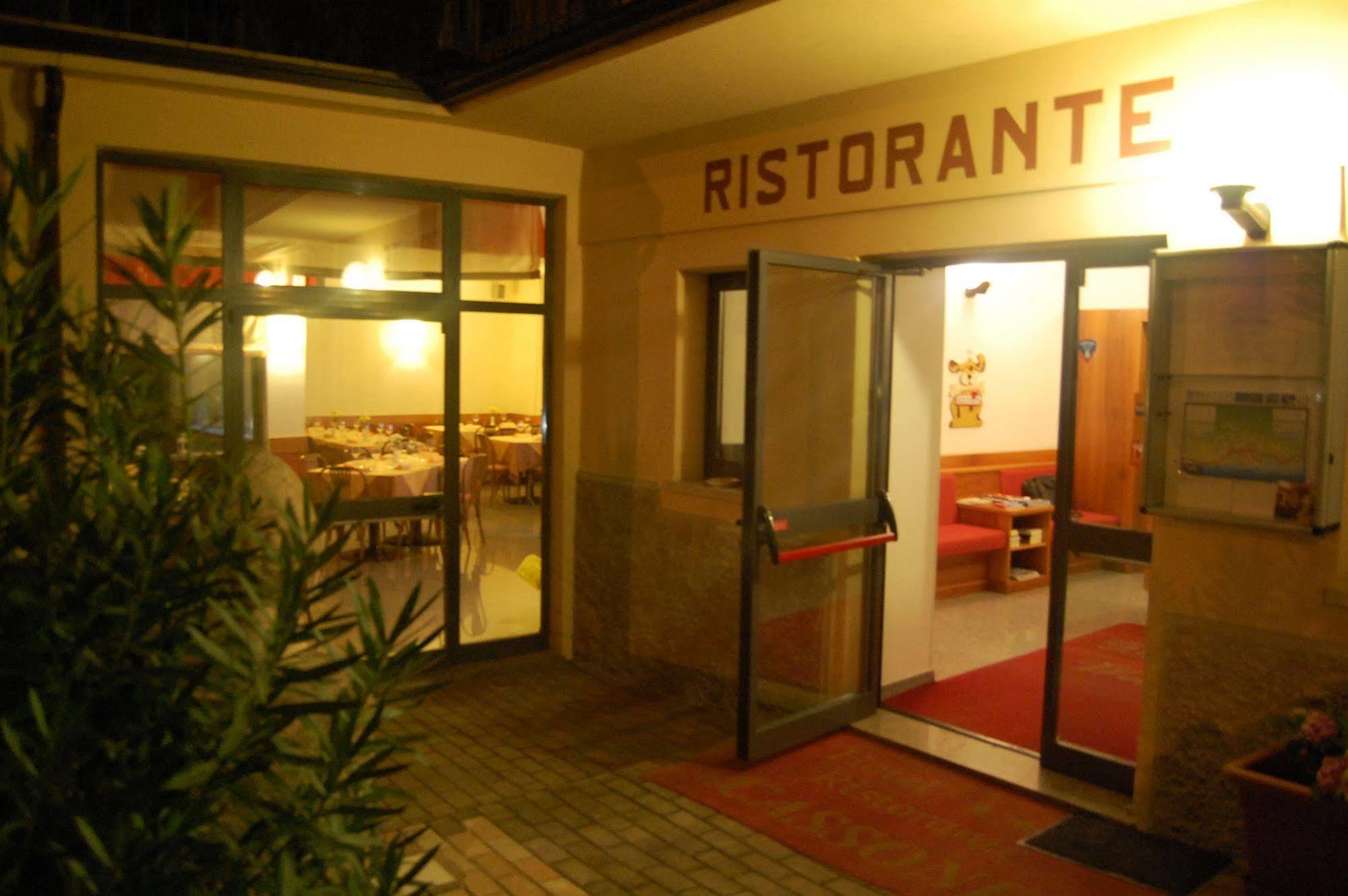 Hotel E Ristorante Cassone Malcesine Exterior photo